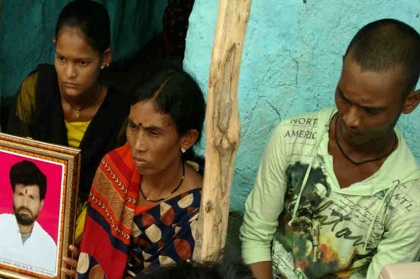Loksatta, Loksatta news, loksatta newspaper, marathi news, marathi, Marathi news paper, Marathi news online, Marathi, Samachar, Marathi latest news, maharashtra news, maharashtra news in marathi, insecticides, poisoning, YAVATMAL, GEETA SONULE, wife, farmer, Died, bjp government