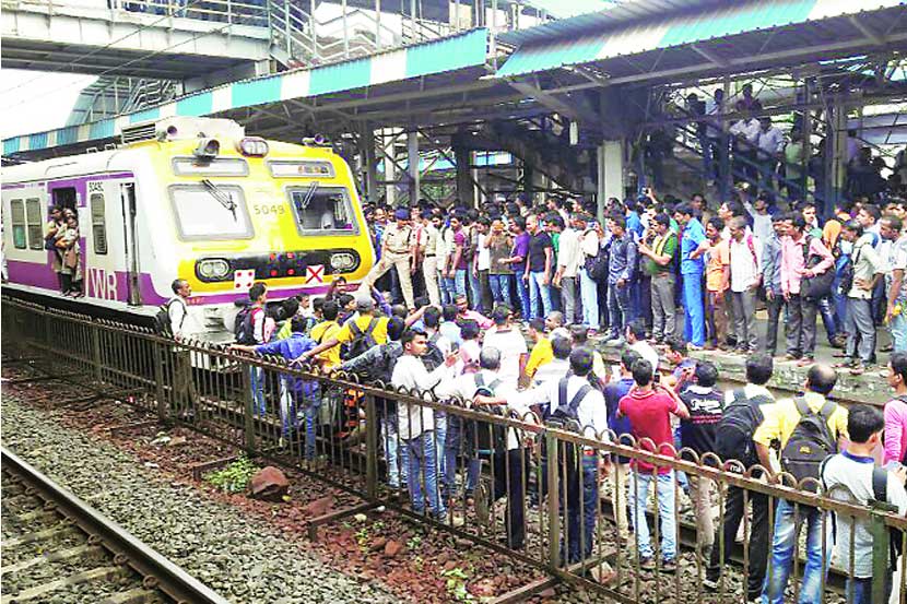 problem at naigaon station
