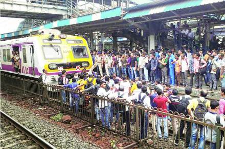 problem at naigaon station