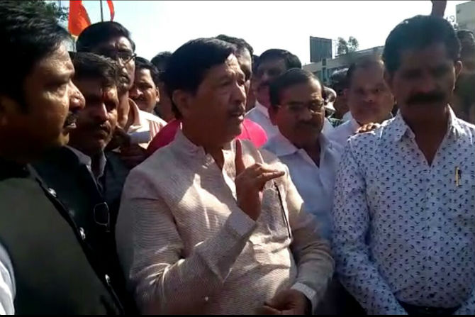 Girish Bapat, Chief Minister, Devendra Fadnavis, Padmavati release issue, marathi news, marathi