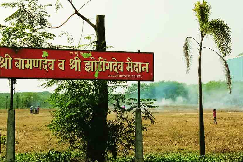 मैदानांच्या स्वच्छतेकडे पालिकेचे दुर्लक्ष