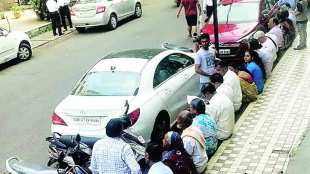Senior citizen long queues