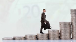 India to see 10 per cent salary increase , 2018 Report , Salaries , job, Salary, Loksatta, Loksatta news, Marathi, Marathi news