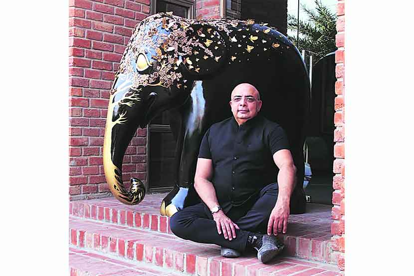 तरूण ताहिलियानी आणि त्यांनी रंगवलेला ऐरावत तरूण ताहिलियानी आणि त्यांनी रंगवलेला ऐरावत