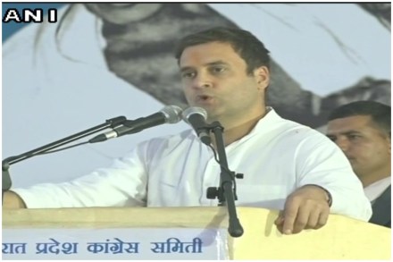 गुजरात विधानसभा निवडणूकीनंतर काँग्रेस अध्यक्ष राहुल गांधी यांनी अहमदाबाद येथे कार्यकर्त्यांशी संवाद साधला.