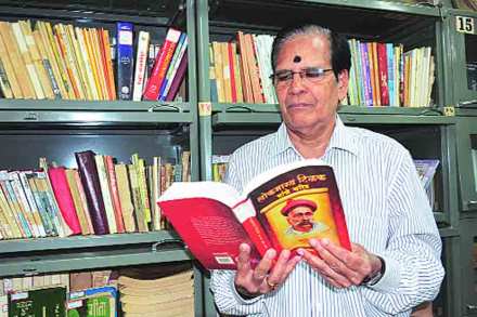 नामवंतांचे बुकशेल्फ : वाचन ही ब्रह्मानंदाकडे जाण्याची पाऊलवाट 