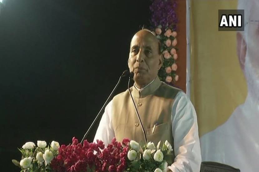 जीएसटी ‘गब्बर सिंग टॅक्स’ होता तर, संसदेत त्याला पाठींबा का दिला : राजनाथ सिंह