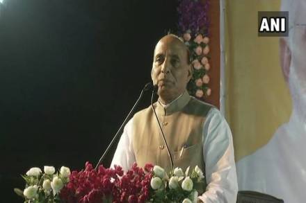 जीएसटी ‘गब्बर सिंग टॅक्स’ होता तर, संसदेत त्याला पाठींबा का दिला : राजनाथ सिंह