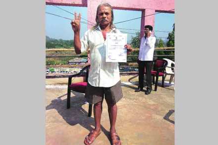 परीटघडीच्या गर्दीत लक्षवेधी ‘हाफ पँट’ परीटघडीच्या गर्दीत लक्षवेधी ‘हाफ पँट’