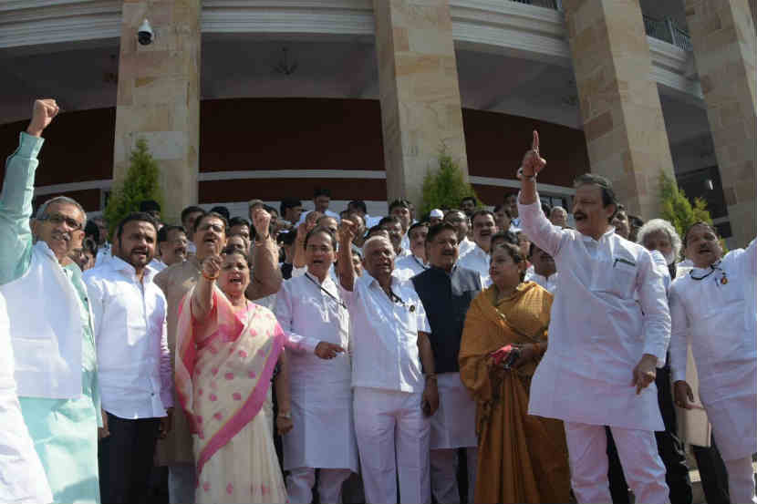 maharashtra assembly, winter session 2017, nagpur, ncp, congress, demand, farm, loan waiver