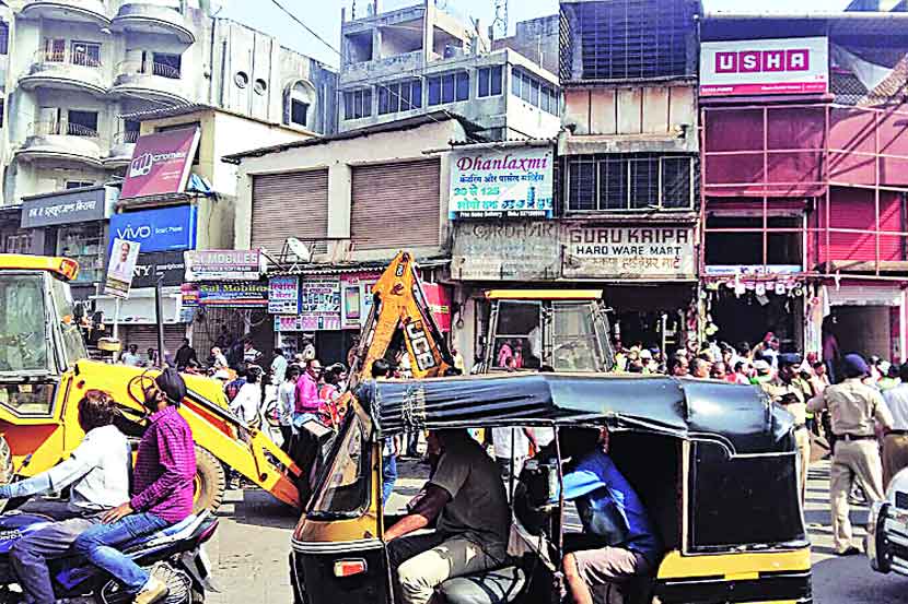 शहर म्हणून असलेली उल्हासनगर शहराची ओळख आता कधीच पुसली गेली आहे.