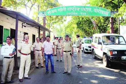 येऊरच्या दारावर खडा पहारा