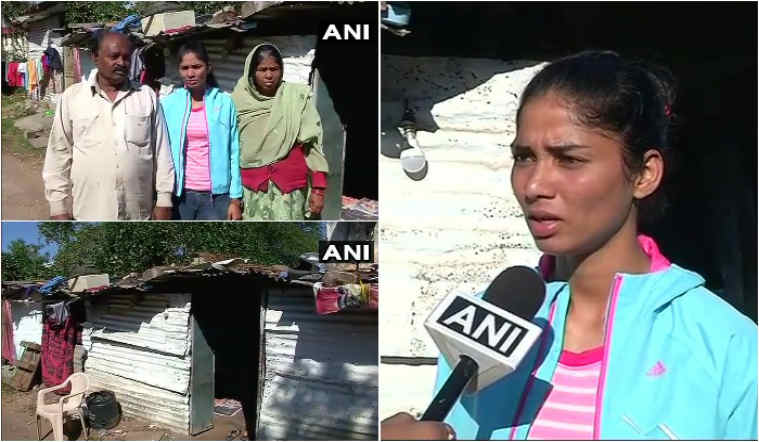 खुशबू खान आपल्या परिवारासोबत (छायाचित्र सौजन्य - एएनआय) खुशबू खान आपल्या परिवारासोबत (छायाचित्र सौजन्य - एएनआय)