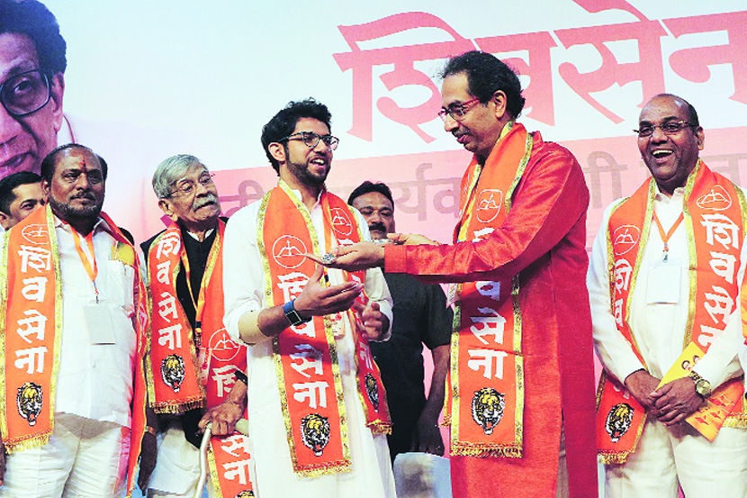 स्वबळाने शिवसेनेचा तोटाच ?