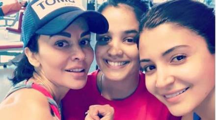 aesha dhawan, anushka sharma
