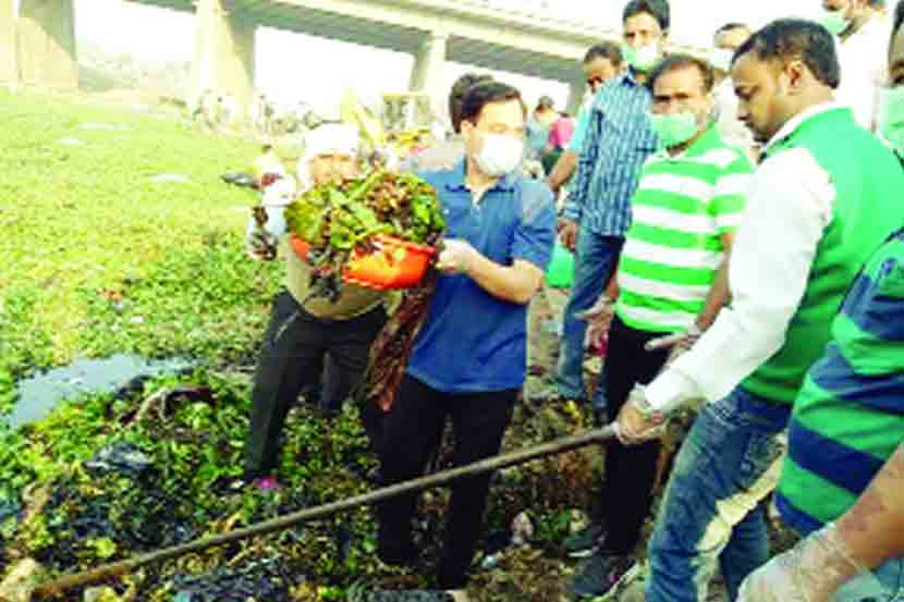 ‘मोर्णा’च्या स्वच्छतेसाठी अकोल्यात एकतेचे दर्शन