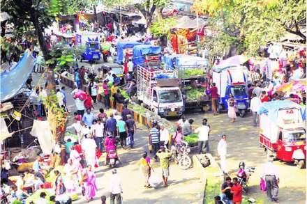 Street Hawkers, Public Space in Mumbai, Hawkers in mumbai, Street Hawkers, Public Space in Mumbai, Hawkers in mumbai,