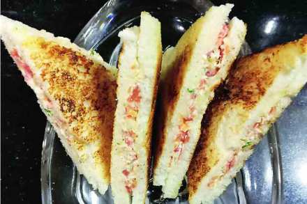 न्यारी न्याहारी : दही सँडविच न्यारी न्याहारी : दही सँडविच