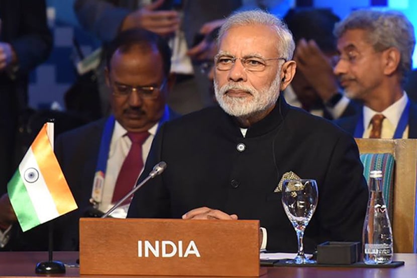 काल राज्यसभेमध्ये मोदींने भाषण केले