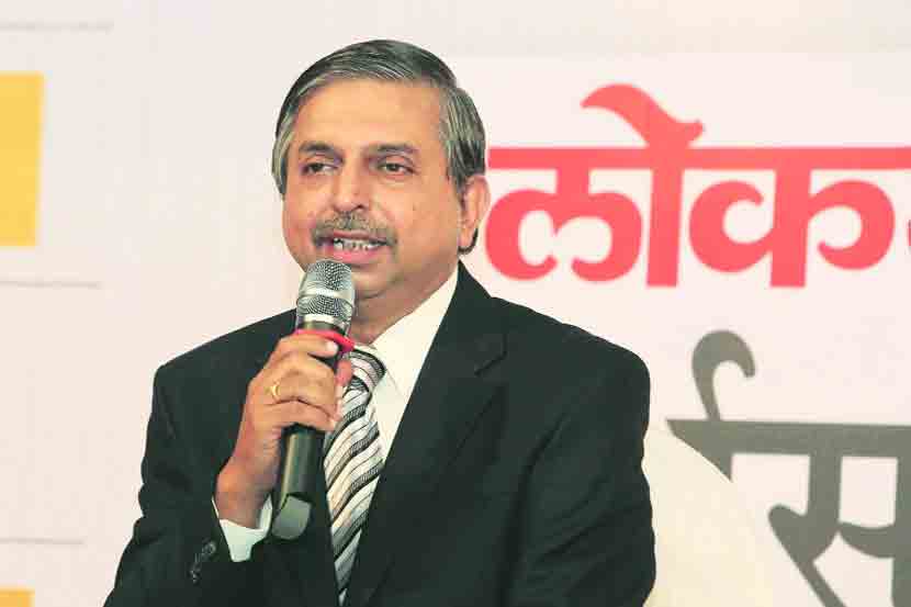प्रवीण देशपांडे, कर सल्लागार