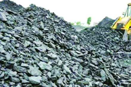 कोळशाच्या व्यापारात पोलिसांचेही हात काळे?