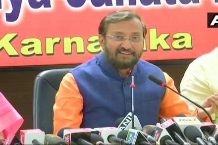 ‘राहुल गांधी जिथं प्रचारासाठी जातात काँग्रेसचा तिथं पराभव होतो’ ‘राहुल गांधी जिथं प्रचारासाठी जातात काँग्रेसचा तिथं पराभव होतो’