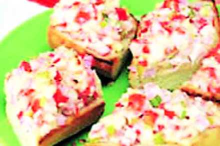 न्यारी न्याहारी : ओपनफेस सँडविच न्यारी न्याहारी : ओपनफेस सँडविच