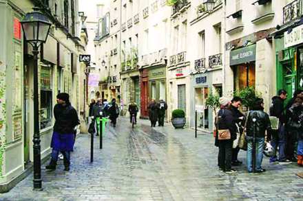 ‘जग’ते रहो : कलासक्त पॅरिस ‘जग’ते रहो : कलासक्त पॅरिस