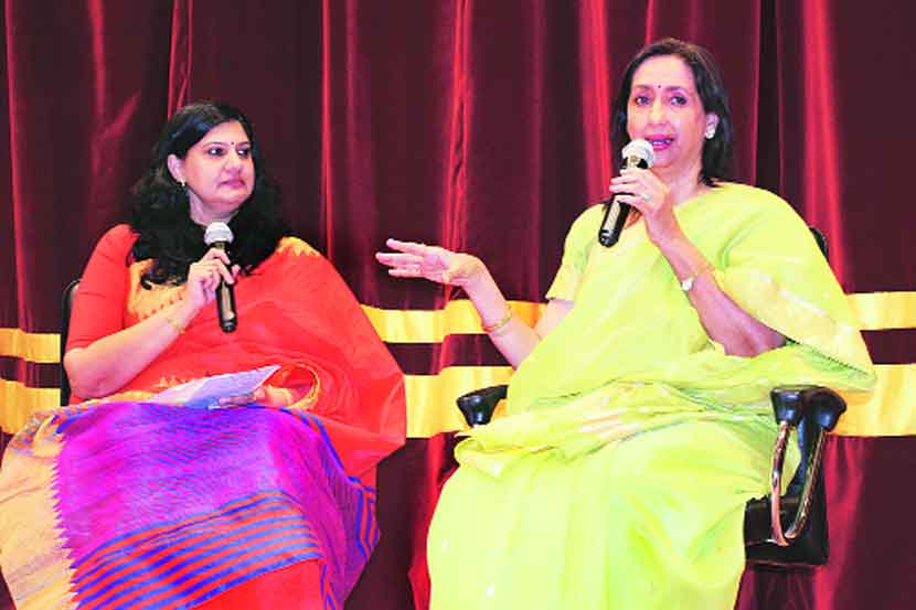 जागतिक महिला दिनानिमित्त आयोजित महिला चित्रपट महोत्सवाचे उद्घाटन अभिनेत्री नीना कुलकर्णी यांच्या हस्ते शुक्रवारी करण्यात आले. त्यानंतर सुप्रिया चित्राव यांनी त्यांची मुलाखत घेतली.
