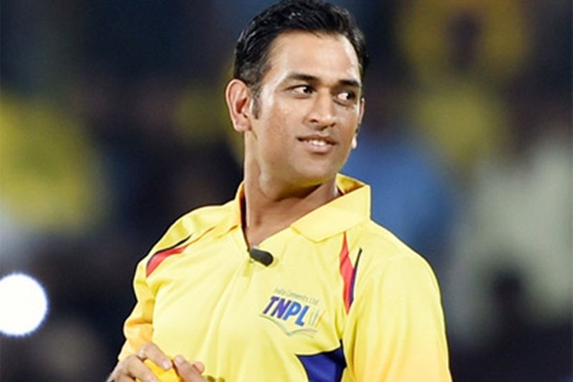 IPL 2018 : स्टेडियमबाहेर सिक्स मारल्यास दोन धावा बोनस द्या : धोनी IPL 2018 : स्टेडियमबाहेर सिक्स मारल्यास दोन धावा बोनस द्या : धोनी