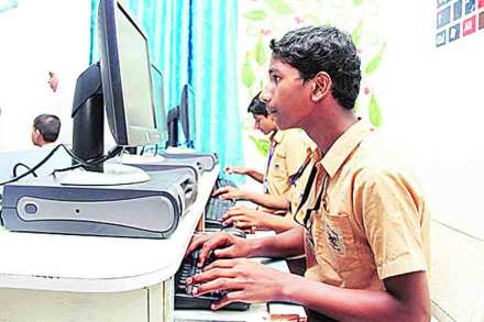 ई-लर्निग प्रणाली पुन्हा वादात ई-लर्निग प्रणाली पुन्हा वादात