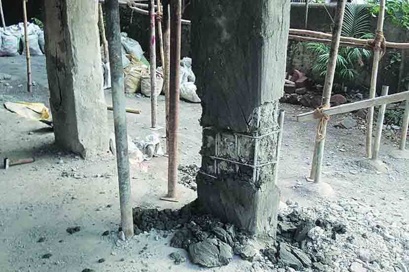 डोंबिवलीत दुरुस्ती करताना इमारत खचली