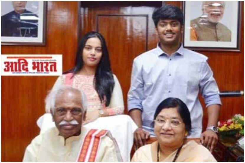 माजी केंद्रीय मंत्री आणि भाजपा खासदार बंडारू दत्तात्रेय यांचा २१ वर्षीय मुलगा बंडारू वैष्णव याचा हृदयविकाराने मृत्यू झाला.