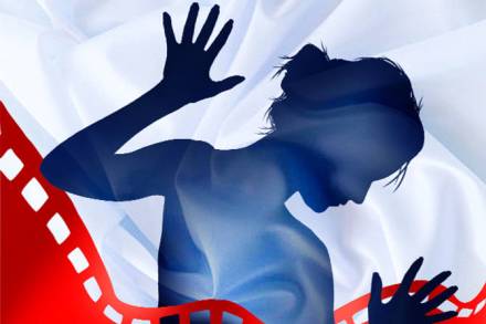 कास्टिंग काउच हा खास फिल्म इंडस्ट्रीने दिलेला शब्द. एखाद्या चित्रपटात काम मिळवण्याच्या बदल्यात शरीरसुखाची मागणी करणे असा त्याचा थेट अर्थ.