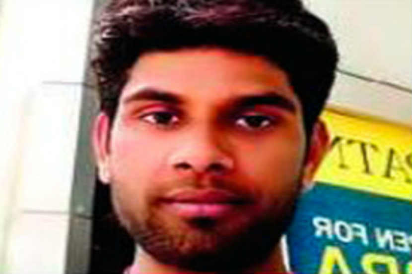 धावत्या गाडीमध्ये थरार, प्रेयसीने नकार देताच त्याने डोक्यात गोळी झाडून केली आत्महत्या धावत्या गाडीमध्ये थरार, प्रेयसीने नकार देताच त्याने डोक्यात गोळी झाडून केली आत्महत्या