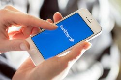 Social Media Day: ‘या’ बॉलिवूड सेलिब्रिटींचे ट्विटरवर सर्वाधिक फॉलोअर्स