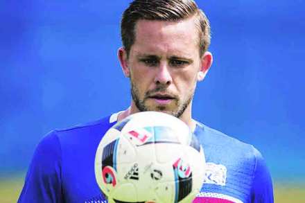 FIFA World Cup 2018 : गटातील दुसऱ्या स्थानासाठी ऑस्ट्रेलियाची धडपड