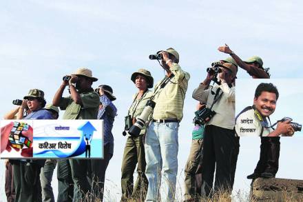 थेट लडाखला पर्यटकांना पक्षी दाखवायला न्यायचे आणि हा अनोखा पर्यटनाचा फंडादेखील यशस्वी करून दाखवायचा हे घडले आहे. ते करून दाखवले ते आदेश शिवकर याने. थेट लडाखला पर्यटकांना पक्षी दाखवायला न्यायचे आणि हा अनोखा पर्यटनाचा फंडादेखील यशस्वी करून दाखवायचा हे घडले आहे. ते करून दाखवले ते आदेश शिवकर याने.