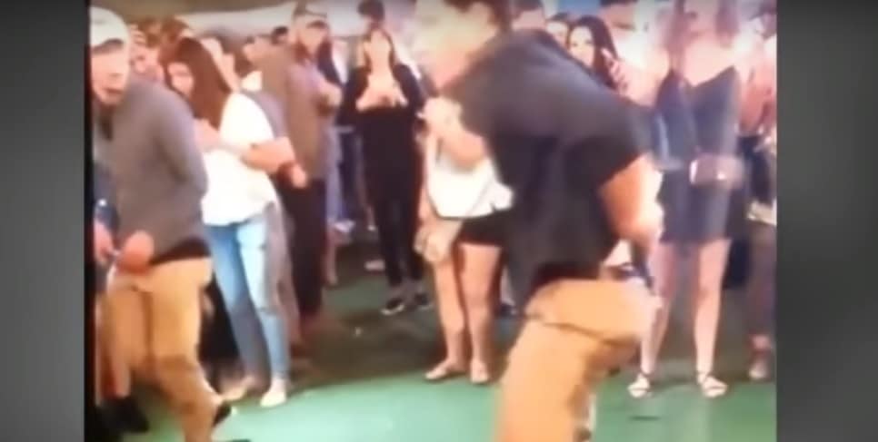 बॅकफ्लिप करण्याच्या नादात चेसनं खिशात लपवून ठेवलेली पिस्तुल खाली पडली. 