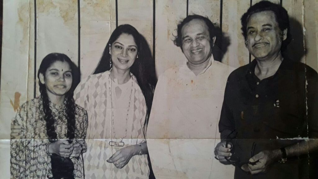 'रुखसत'साठी अमेरिकेतील सुथा पिक्चर कॉम्बिनेशन ही निर्मिती संस्था निर्माता म्हणून लाभली ही खूपच मोठी सपोर्ट सिस्टम.