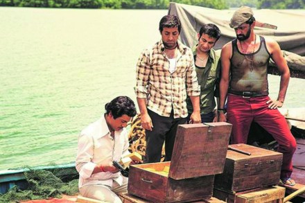 हिंदी वेबसीरिजचा ‘सॅक्रेड’ डाव हिंदी वेबसीरिजचा ‘सॅक्रेड’ डाव