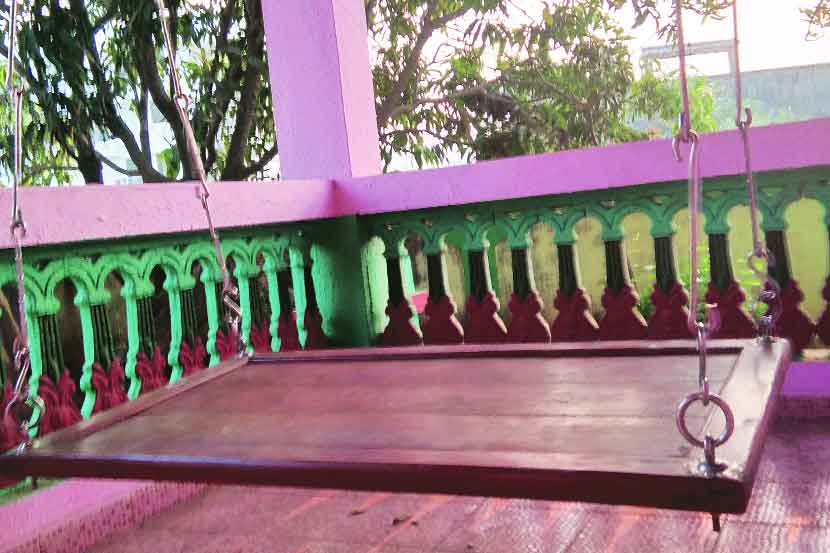 झोपाळा.. बाल्कनीतले वैभव