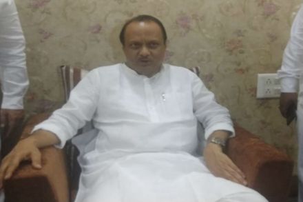 अजित पवार 