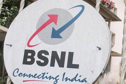 जिओ, व्हॉट्स अॅपवर ‘भारी’ पडणार BSNL ? देशातील पहिली ‘इंटरनेट टेलीफोनी’ सेवा सुरु