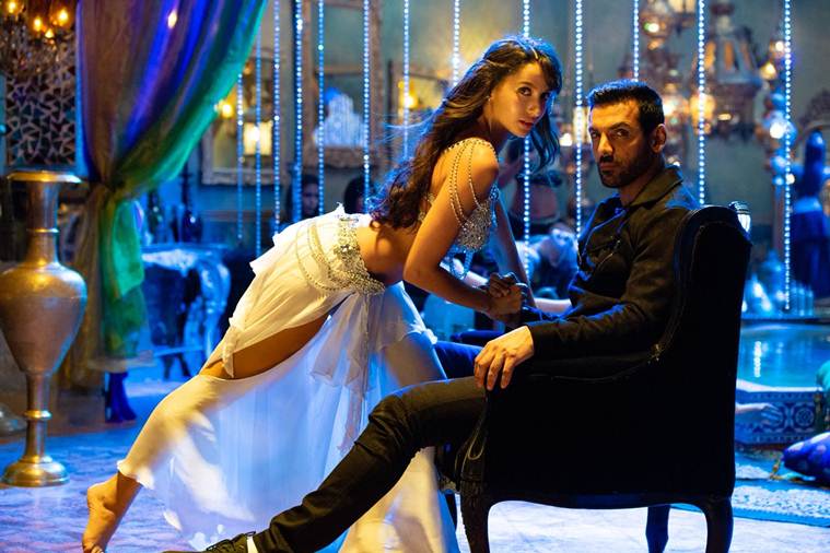 'दिलबर' हे गाणं सोशल मीडियावर अक्षरश: धुमाकूळ घालत आहे.
