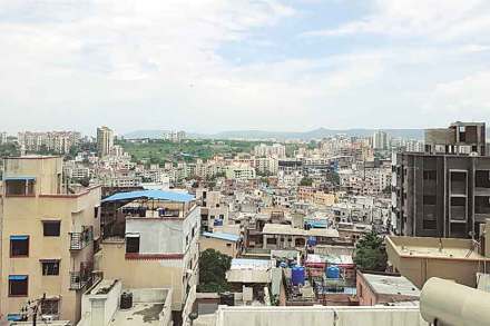 सर्वभाषिक राज्यातील सधन मंडळींसाठी उभे राहिलेले अत्याधुनिक मॉल ही आणि अशी  ओळख कोंढव्याची आहे.