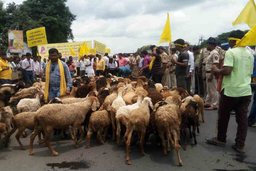 धनगर समाजाला आरक्षण मिळावे म्हणून पुण्यात लाक्षणिक उपोषण