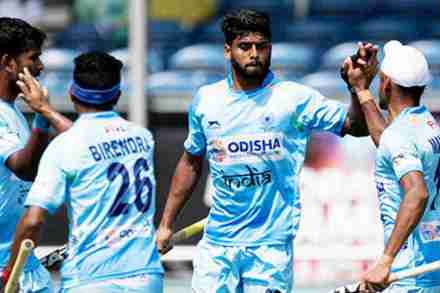 Asian Games 2018 : भारतीय हॉकी संघाचा ऐतिहासिक विजय, १७-०ने उडवला इंडोनेशियाच्या धुव्वा Asian Games 2018 : भारतीय हॉकी संघाचा ऐतिहासिक विजय, १७-०ने उडवला इंडोनेशियाच्या धुव्वा