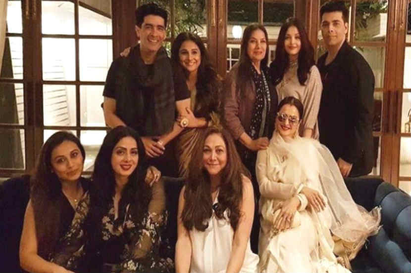 Video : श्रीदेवी यांच्या अखेरच्या वाढदिवस सेलिब्रेशनचा व्हिडिओ व्हायरल Video : श्रीदेवी यांच्या अखेरच्या वाढदिवस सेलिब्रेशनचा व्हिडिओ व्हायरल