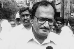 हरहुन्नरी कर्णधार हरपला!